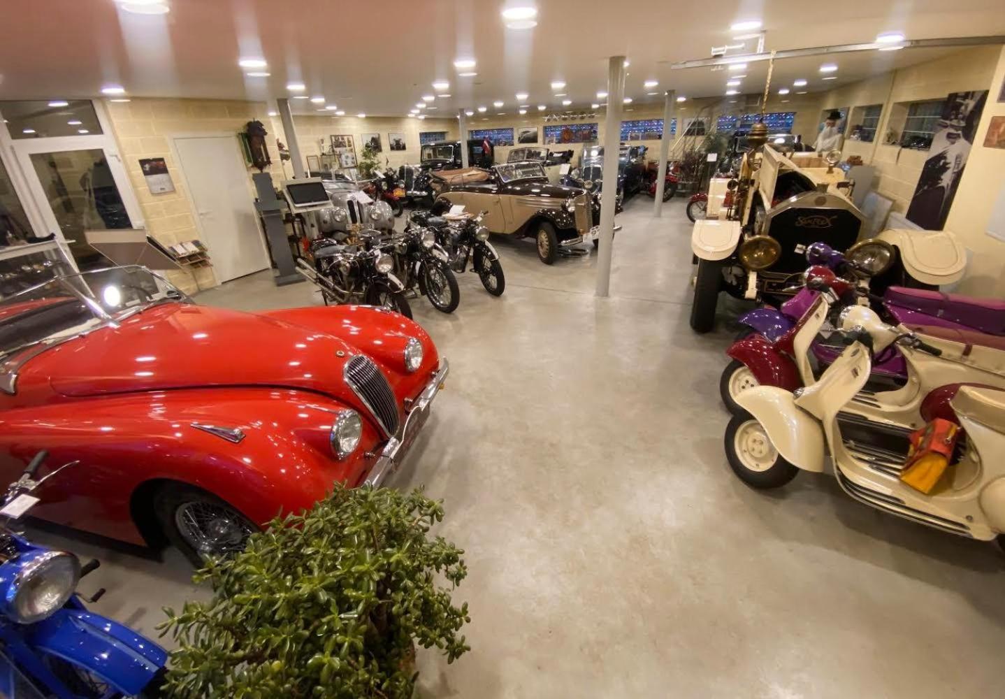 Classic Car Museum Apartment Riga Eksteriør billede