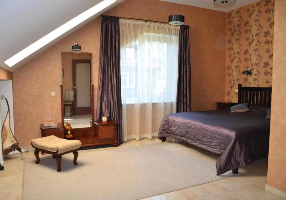 Classic Car Museum Apartment Riga Eksteriør billede